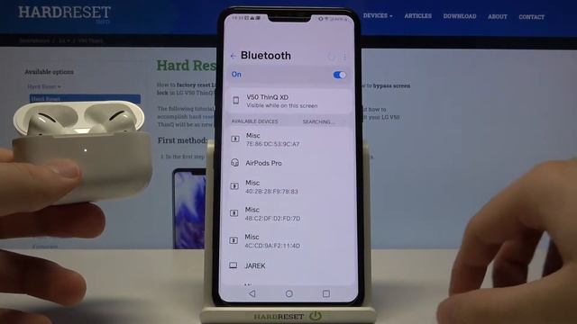 How to Connect AirPods to LG V50 ThinQ – Link AirPods смотреть онлайн