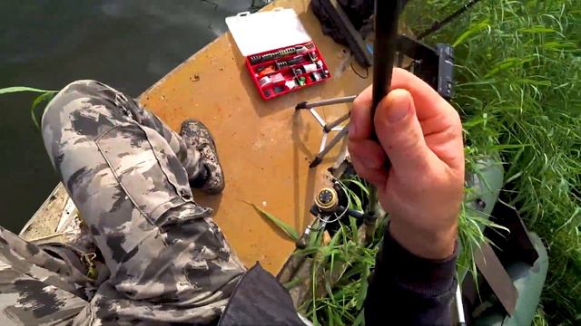 На поплавок с мели или на фидер с глубины Карась лапоть на поплавок смотреть онлайн