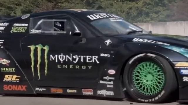 ?Nissan GTR смотреть онлайн