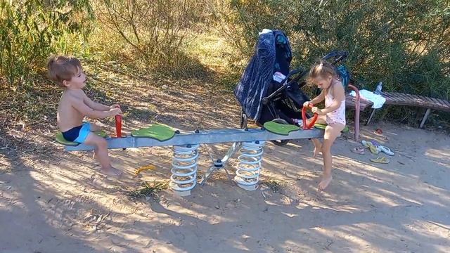 Качели в Строгино на пляже ДЛЯ СЛОНОВ ? смотреть онлайн