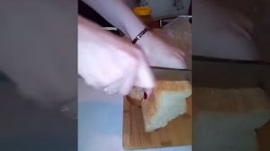 Учимся резать хлеб....