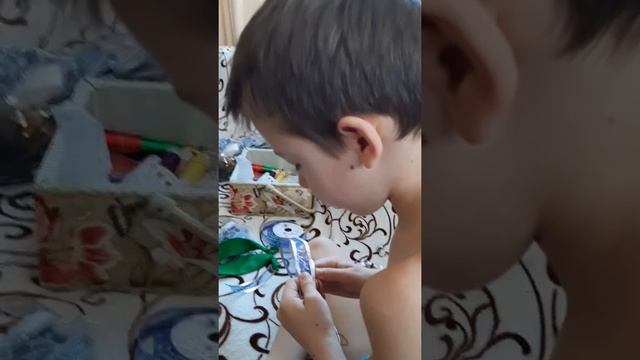 РИСУЕМ, ШЬЕМ, ЗАШИВАЕМ, УЧИМСЯ ШИТЬ. ДЕТИ ЗАНИМАЮТСЯ ТВОРЧЕСТВОМ.