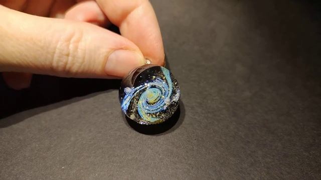 Космический кулон Галактические рукава. Шар 22 мм. Художественное стекло Лэмпворк Lampwork. смотреть онлайн