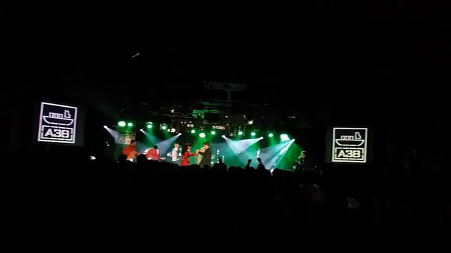 Parno grast - concert on A38 boat смотреть онлайн