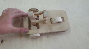 Урок технологии. Игрушка-каталка. Кулигин Андрей