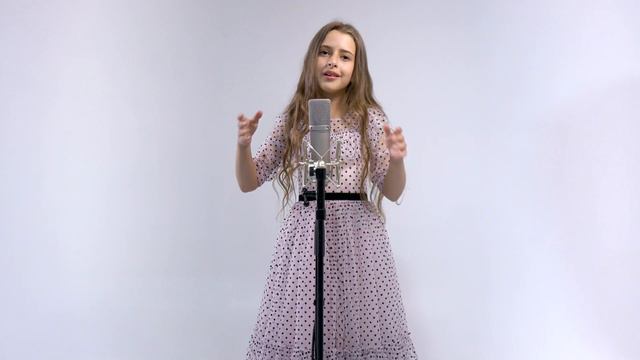 Солистка образцового театра эстрады "Менестрели" .Steaua Norocoasa смотреть онлайн