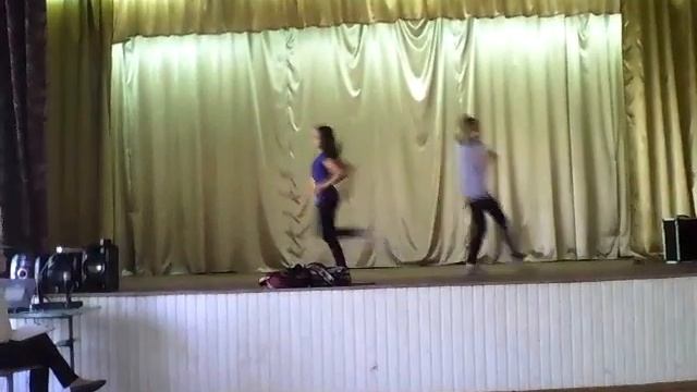 Это я с подругай танцую хипхоп