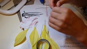 Лилия из гофрированной бумаги.Часть 1. Цветы из бумаги. Мастер класс. Мк. Сладкие букеты.