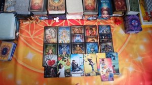 Почему он не отвечает на мои сообщения? Почему молчит?