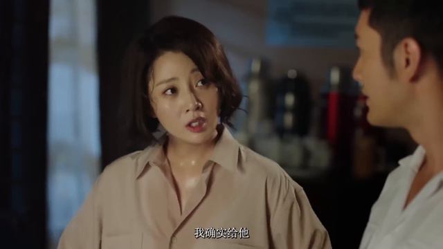 🍿【Full Movie Version】流氓在車上偷摸美女，男主霸氣挺身與其搏鬥！🍿#中國電視劇#愛情 #甜寵