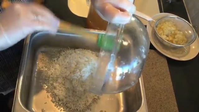 Курка, рис, овочі - три в одному. Дуже простий рецепт коли нема часу для приготування.