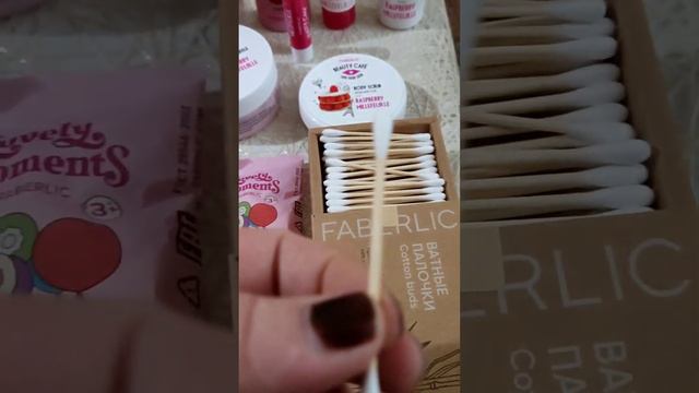 Получила свой очередной заказ от компании Фаберлик😍😍👏👏 смотреть онлайн