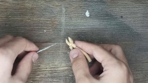 Как сделать брелок CUTTING PLIERS из дерева из Standoff2