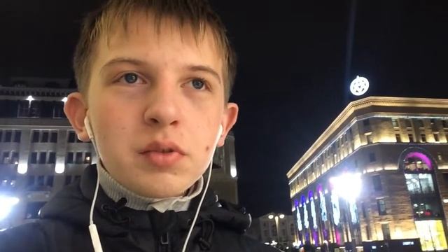 Смотровая ЦДМ и салон Ferrari.