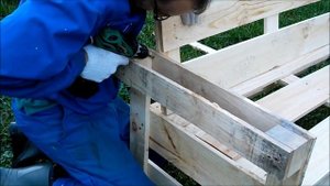 Садовая скамейка из паллет за 700 рублей. Как применить поддон.