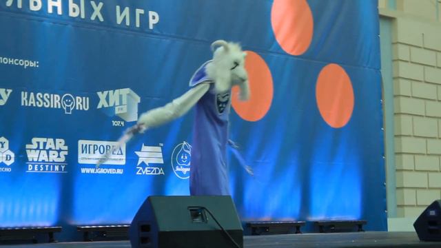 Undertale Cosplay: Muffet, Asriel Dreemurr, Sans смотреть онлайн