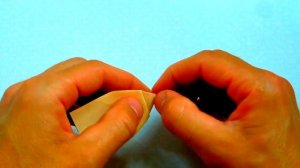 Как сделать зайчика из бумаги. Оригами зайчик.