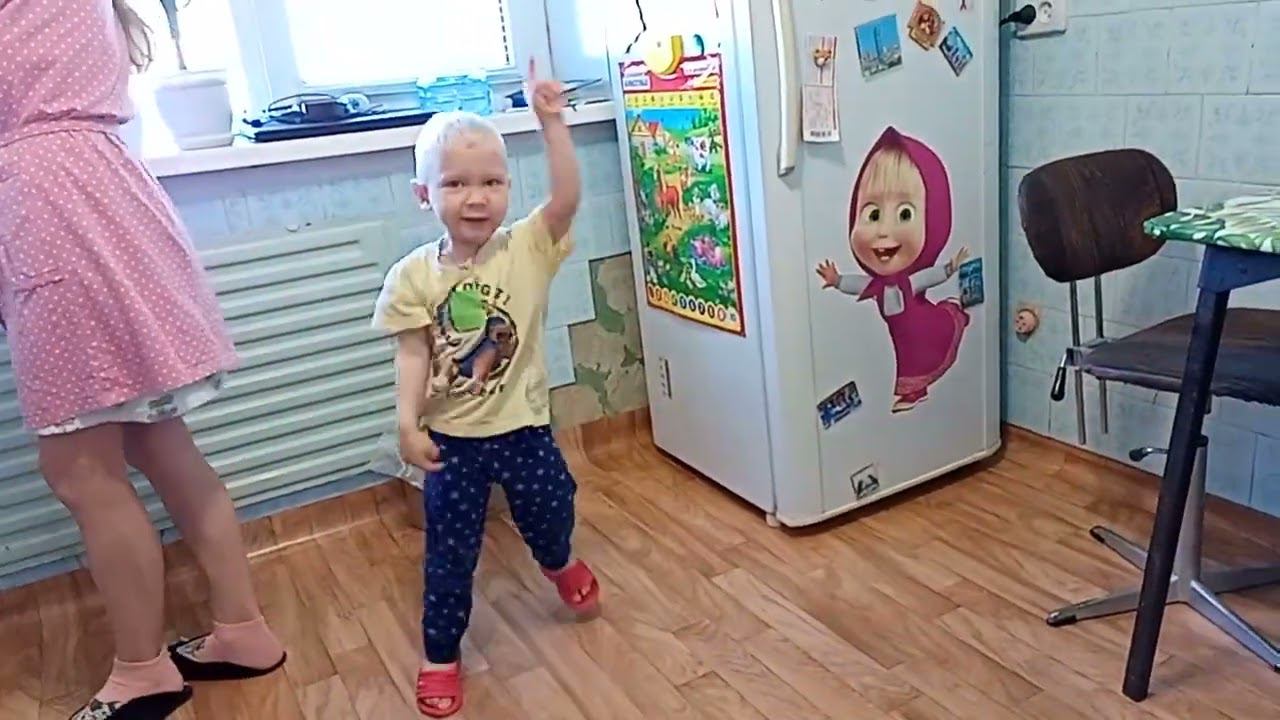 Мишка пляшет смотреть онлайн