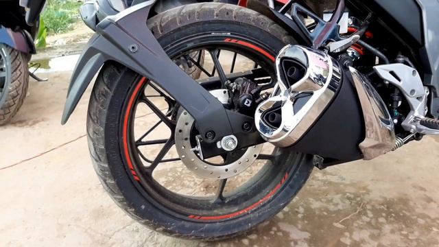 Gixxer sf150 vs R15 V3/ Comparison video/2020*Sport bikes Nepal*price,Specs*Suzuki vs Yamaha смотреть онлайн