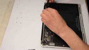 замена термопасты macbook air a1466