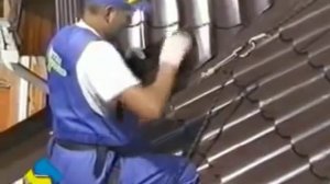 Монтаж металлочерепицы - подробная видео инструкция