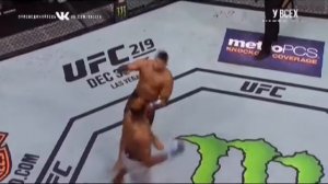 Francis Ngannou vs Alistar Overeem