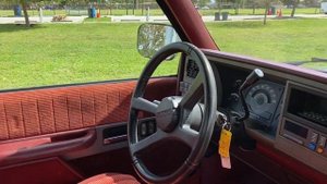 1990 Chevrolet Silverado 350 cui V8 Stepside