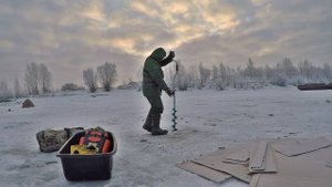 ПОПАЛ НА ЖОР РЫБЫ! Обзор моей ПАЛАТКИ, Рыбалка на Оби. Ловля на коромысло.
