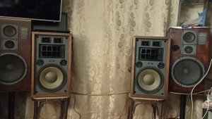 Technics SB-600 против Корвет 150АС-001