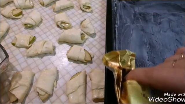 Выпечка из слоёного теста с грушами в сахаре! Выпечка к чаю очень вкусно!