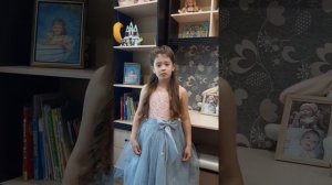 Стих про бабушку до слёз "Ходит наша бабушка"