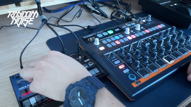 Acid Techno Jam on Arturia Drumbrute Impact & Korg Volca Nubass смотреть онлайн