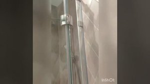 Пятиугольное душевое ограждение из стекла