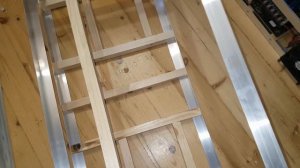 Каркас из алюминиевого  уголка на 12 видеокарт