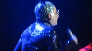 Сердючка во Владивостоке Сигареточка