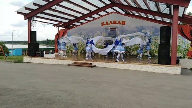 Танец "Облака". Завораживающий танец с платками. #красиво #нежно #неотразимо