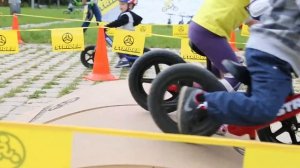 Соревнования по беговелу в Минске.