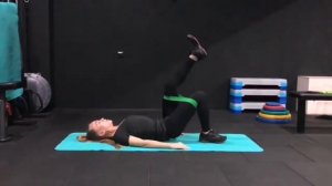 Ягодичный мостик на одной ноге