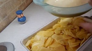 КАРТОШЕЧКА В ДУХОВКЕ!!! В яично-молочной заливке. Очень легко и вкусно!