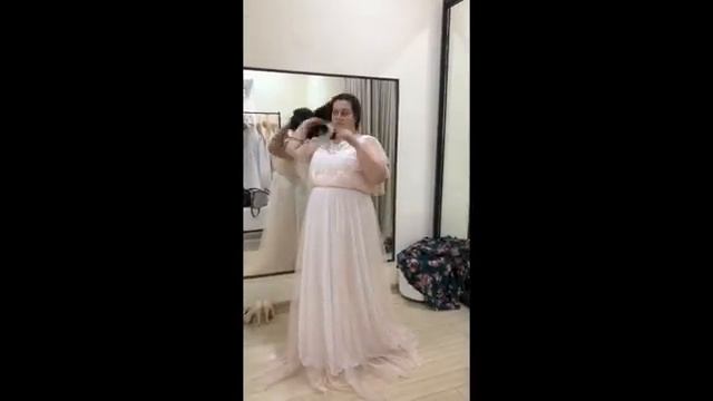 Выбираем СВАДЕБНОЕ ПЛАТЬЕ/ Wedding Vlog смотреть онлайн
