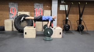 Тяга штанги лёжа на скамье (1)