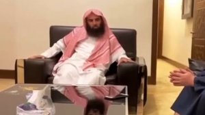 Умар Сильдинский читает перед Люхайданом