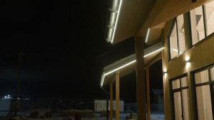 Контурная подсветка фасада неоном