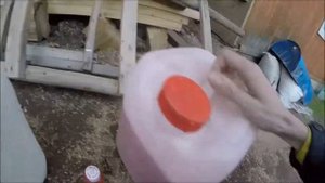 Как и для чего заколеровать антисептик