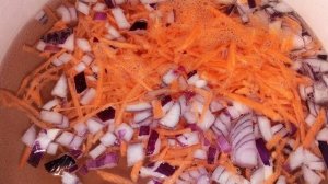 Овощной суп с фрикадельками и стручковой фасолью