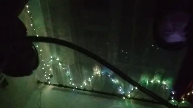 Висят блестящие занавески смотреть онлайн