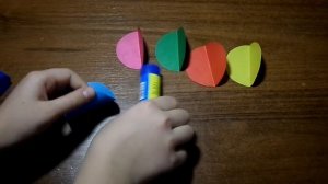 Объёмный шар на ёлку из цветной бумаги