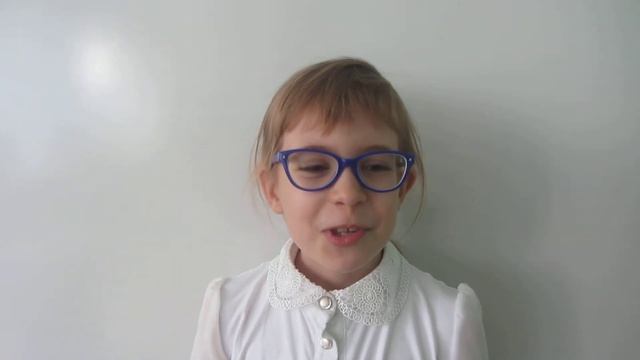 Страна читающая — Ксения Шуляк читает отрывок из произведения «Круглый год» С. Я. Маршака смотреть онлайн