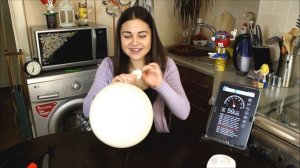ЛОПАЕМ ГИГАНТСКИЙ ШАРИК! ЭКСПЕРИМЕНТ: КАКОЙ ШАРИК ГРОМЧЕ ЛОПНЕТ?!