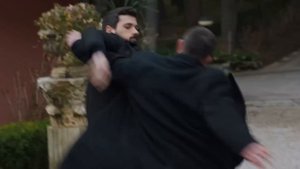 Halil İbrahim, Zeynep'i Kaçırdı! - Hudutsuz Sevda 19. Bölüm